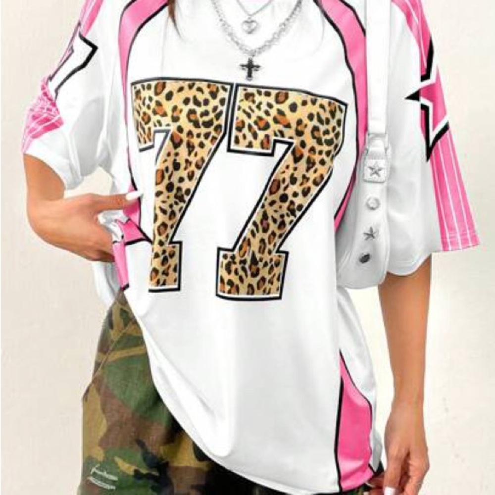 **NEVER WORN** SHEIN White and Pink Leopard Print Tee